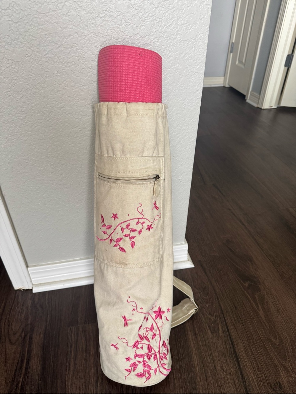 GAIAM Cream Canvas Yoga Mat and Carrier